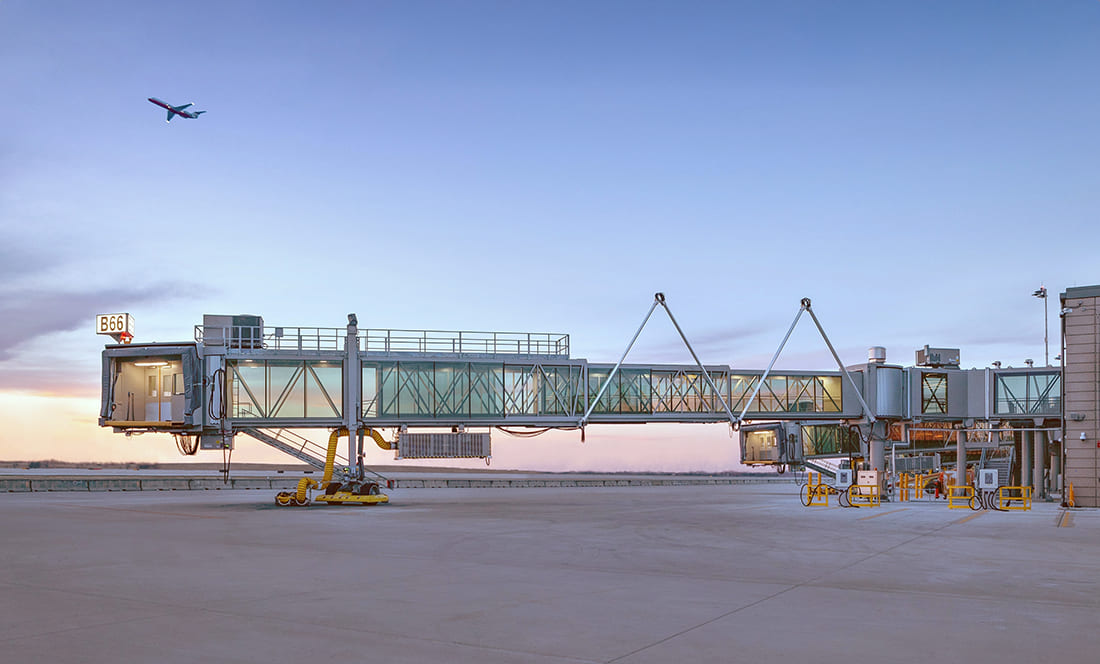 Oshkosh AeroTech jet bridge