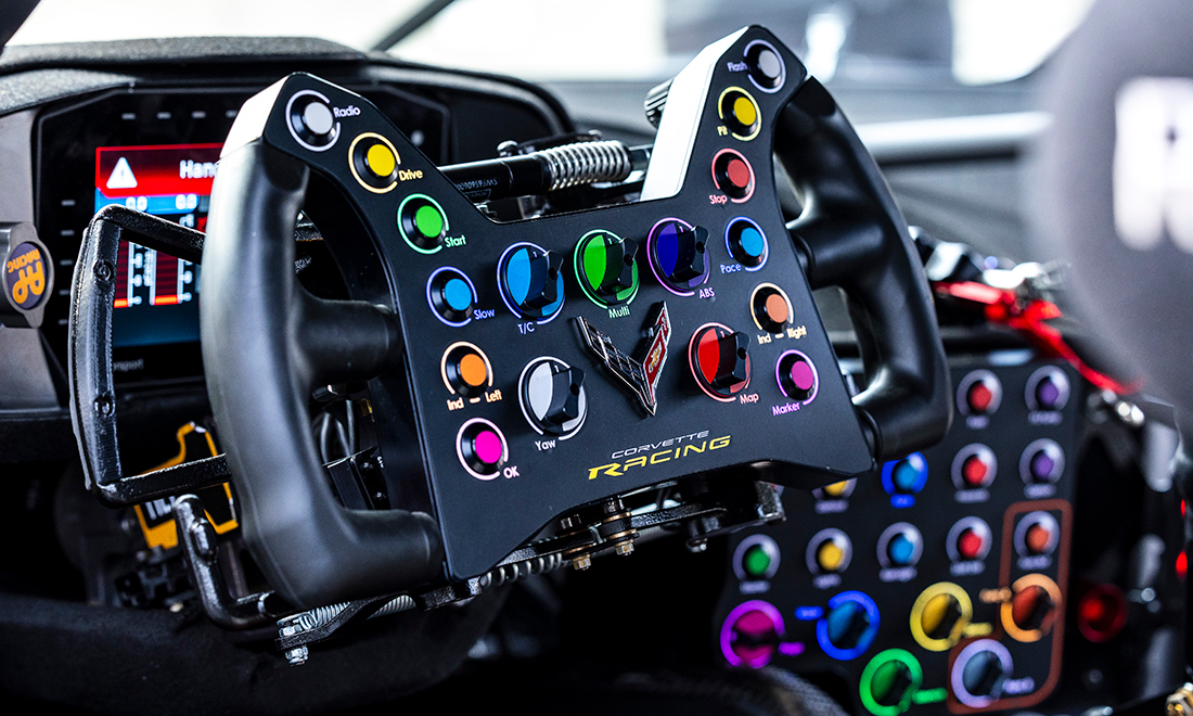 Hand control system in vehicle
