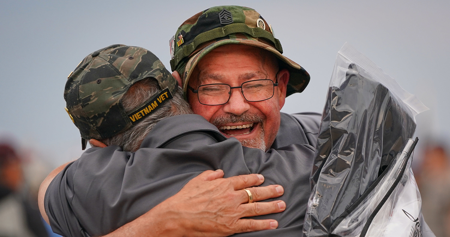 Veterans hugging